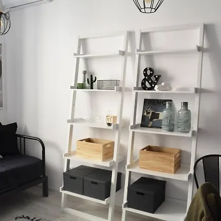 2 Bdr / Cozy Ap Near Old Town Bucharest